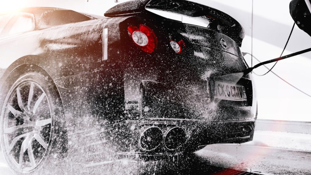 Demo automotive care franchise vehicle, photo by Clément M. on Unsplash